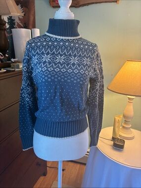 Vintage 90s Kathy Ireland Turtleneck Sweater